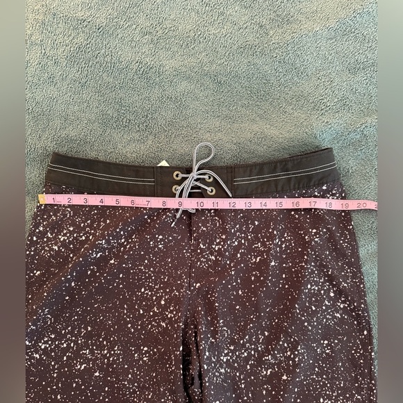 Reef Black and White Speckled Men's Board Shorts Size 34 - Picture 9 of 9
